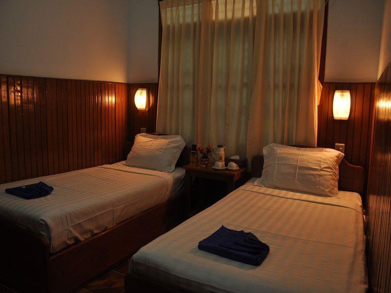Saw Nyein San Guest House Nyaung-U Bagian luar foto